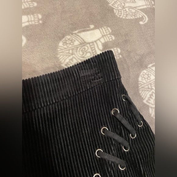 F21‎ SMALL Corduroy Baseball Stitch Lace up Black Mini skirt - Picture 12 of 17